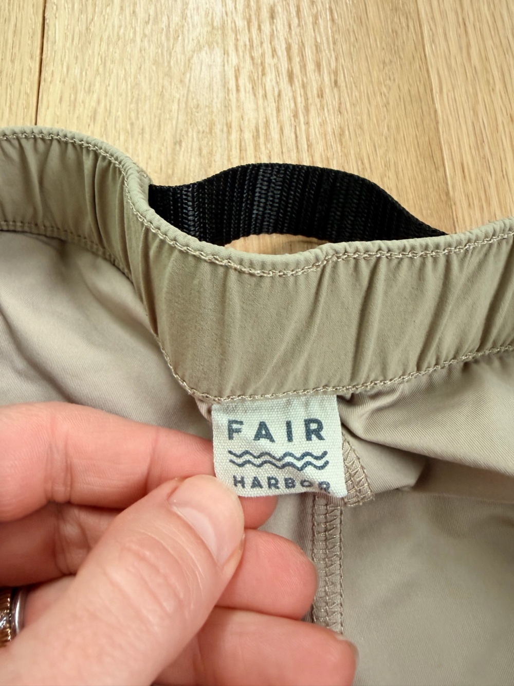 Fair Harbor Outdoor Hiking Shorts Men’s Large Beige Performance - Picture 5 of 6